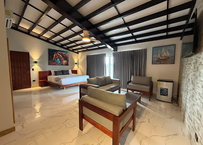 Hotel Tesoro Beach