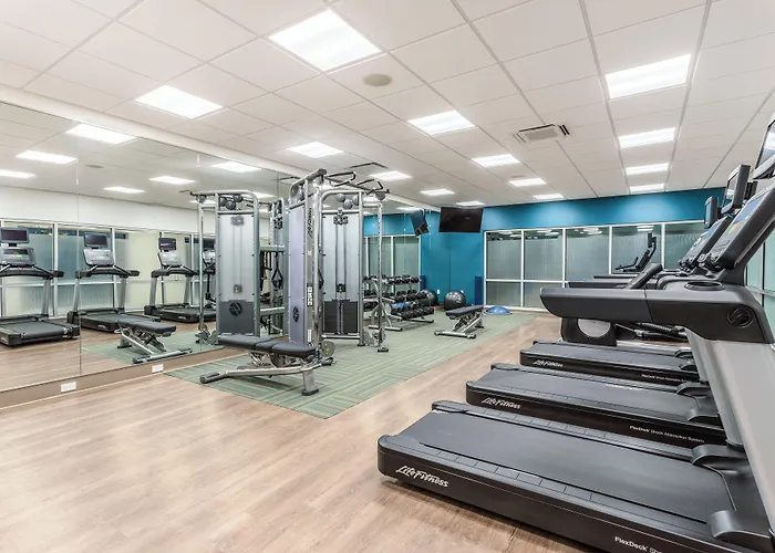 Holiday Inn Express & Suites - Springfield North By Ihg