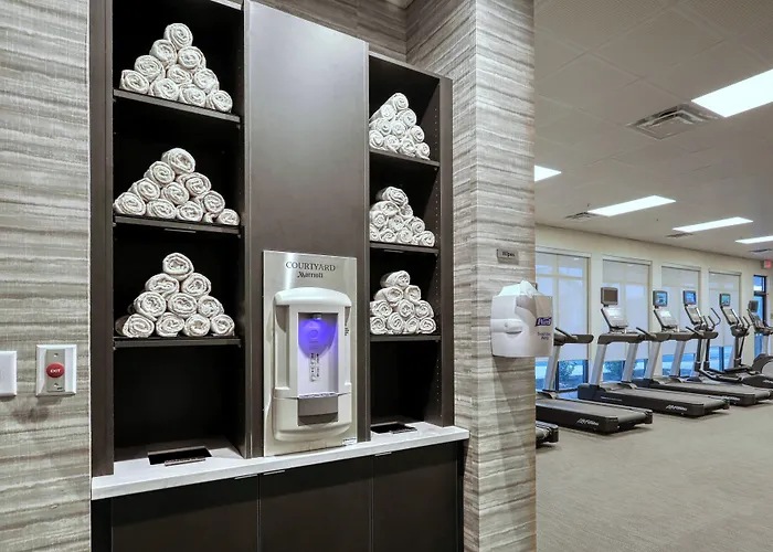 Courtyard By Marriott Southington