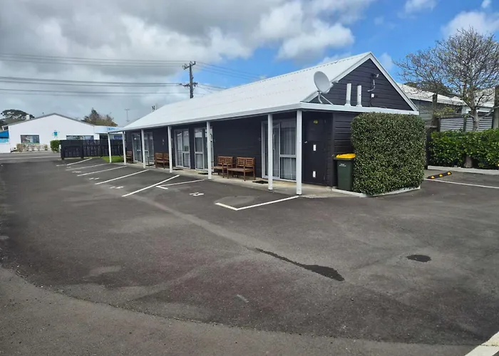 16 Northgate Motor Lodge