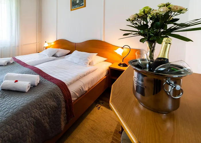 Napfeny Hotel
