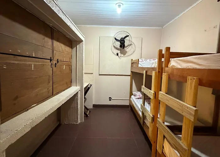 Hostel Antônio Pescador - Centro da Guarda do Embaú