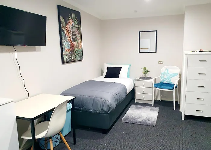 Work And Travel Stay Central City