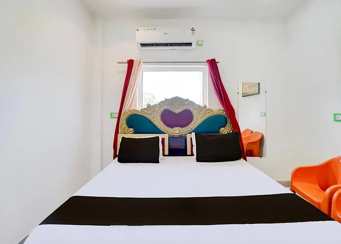 Hotel O Krishna Manu Palace