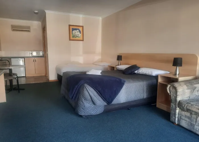 Arthur Phillip Motor Inn