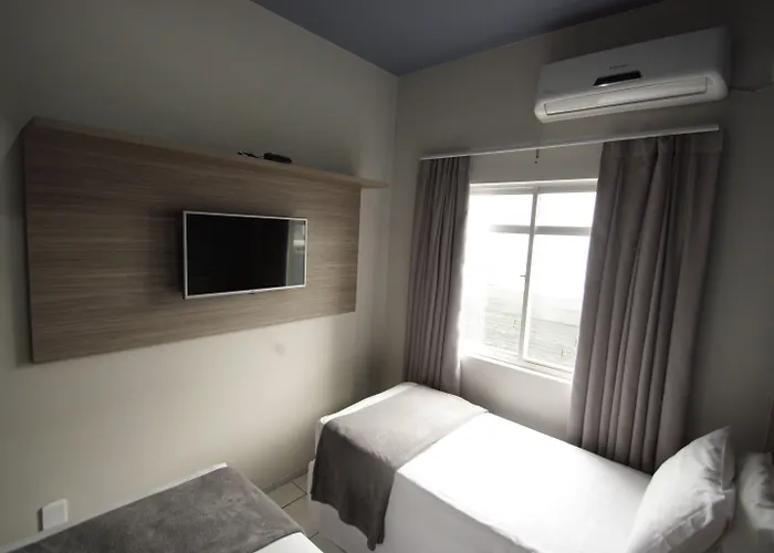 Kennedy Slim Hotel