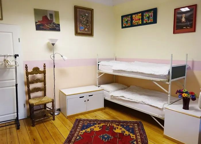 Hummel Hostel - Historische Stadtvilla mit Garten