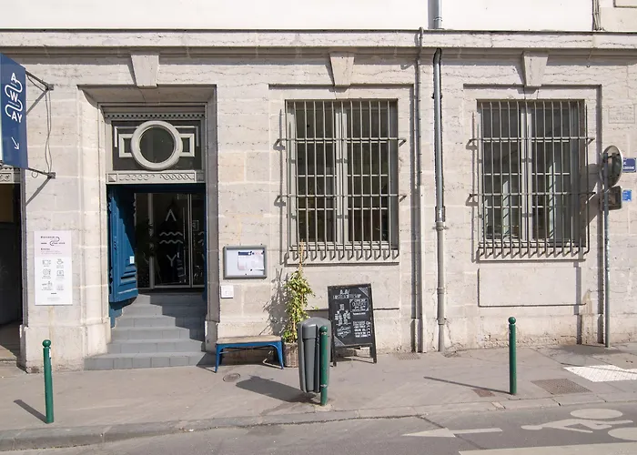Slo Hostel Lyon Les Pentes (Adults Only)
