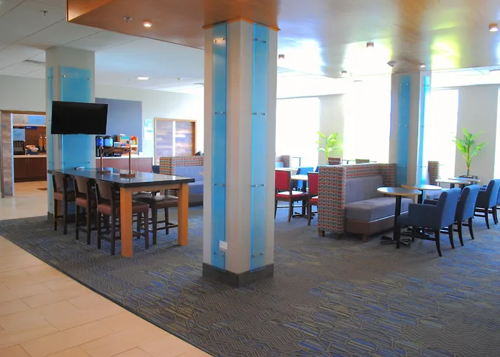Holiday Inn Express & Suites - Columbia City By Ihg