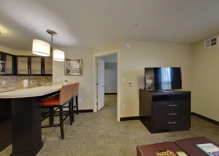 Staybridge Suites - Madison - Fitchburg