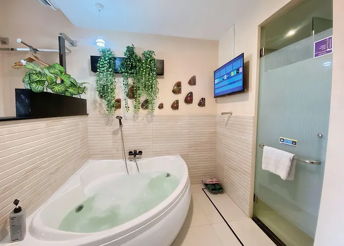 Verse Lite Hotel Gajah Mada