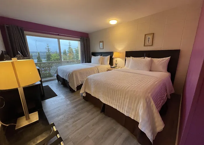 Holiday House Motel