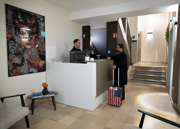 Smart Stay Hotel Station