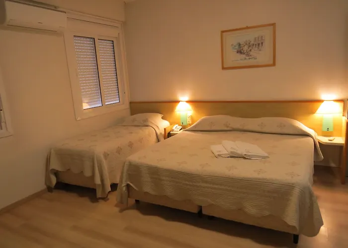 City Hotel