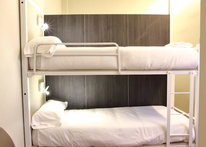 Poshtel Bilbao - Premium Hostel