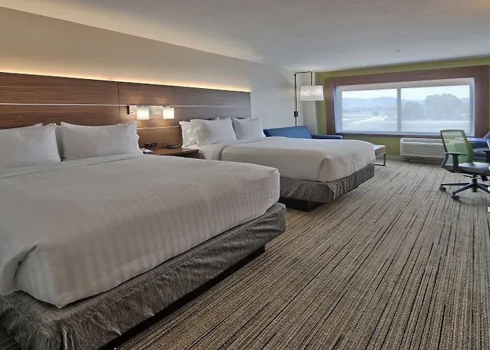 Holiday Inn Express & Suites Broomfield By Ihg