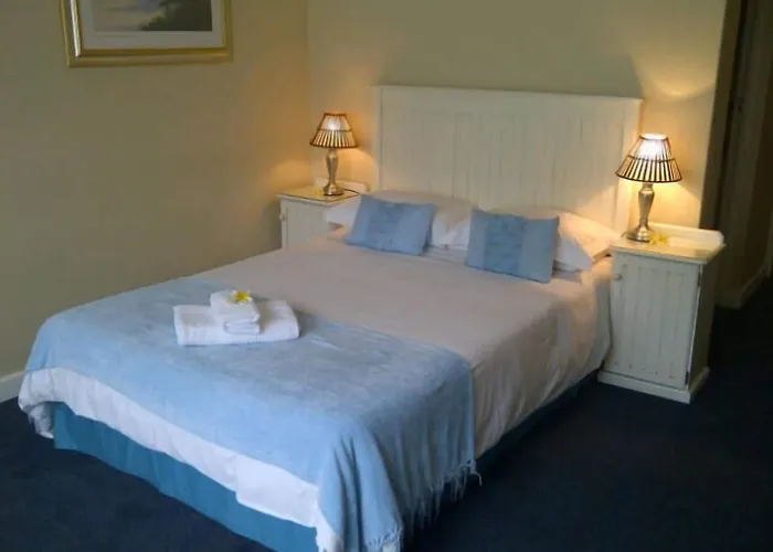 The Russel Hotel