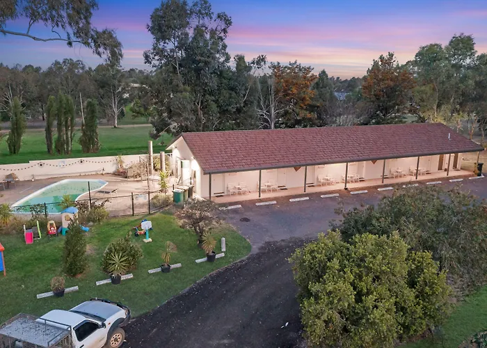 Castlereagh Motor Inn