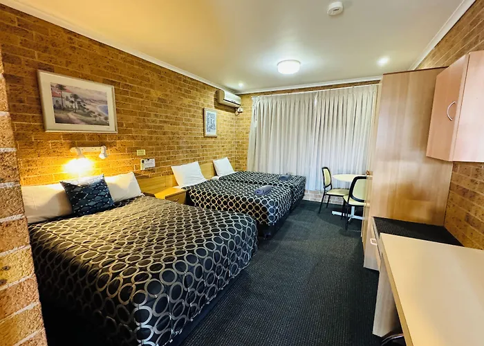 Town And Country Motor Inn