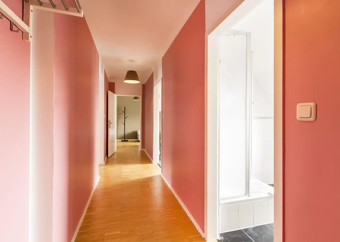 Five Reasons Hostel & Hotel