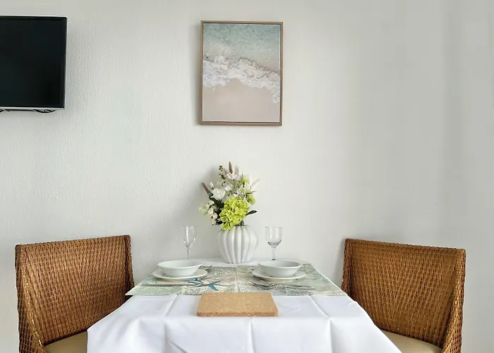 Mollymook Ocean View Motel - Welcoming Guests 18 Years And Older (Adults Only)