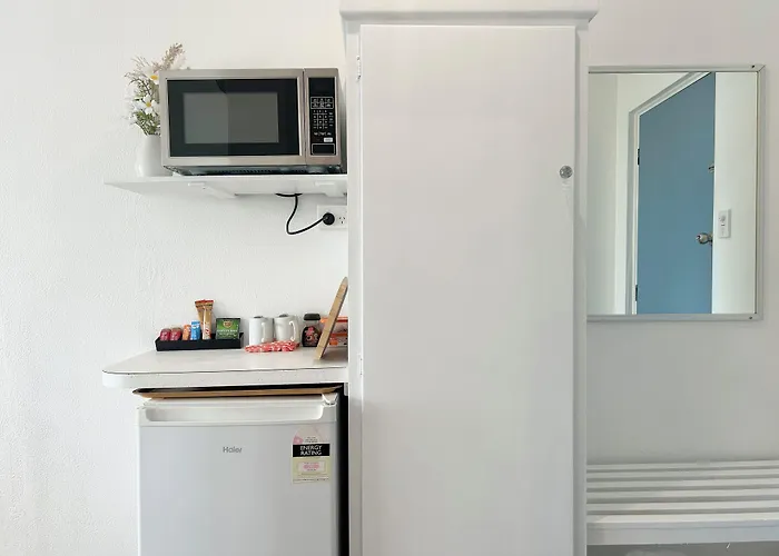 Mollymook Ocean View Motel - Welcoming Guests 18 Years And Older (Adults Only)