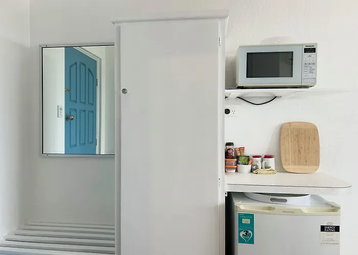 Mollymook Ocean View Motel - Welcoming Guests 18 Years And Older (Adults Only)