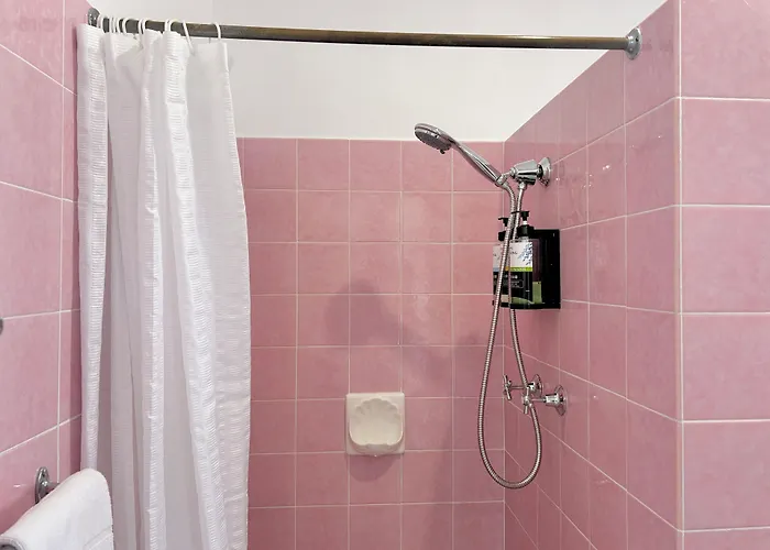 Mollymook Ocean View Motel - Welcoming Guests 18 Years And Older (Adults Only)