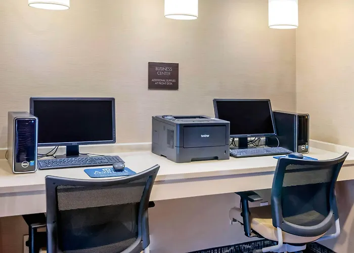 Comfort Inn & Suites Lynchburg Airport - University Area