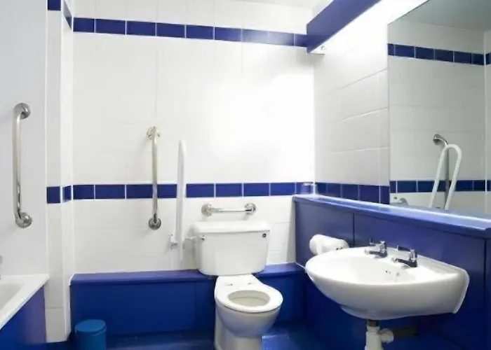 Travelodge Perth Broxden Junction