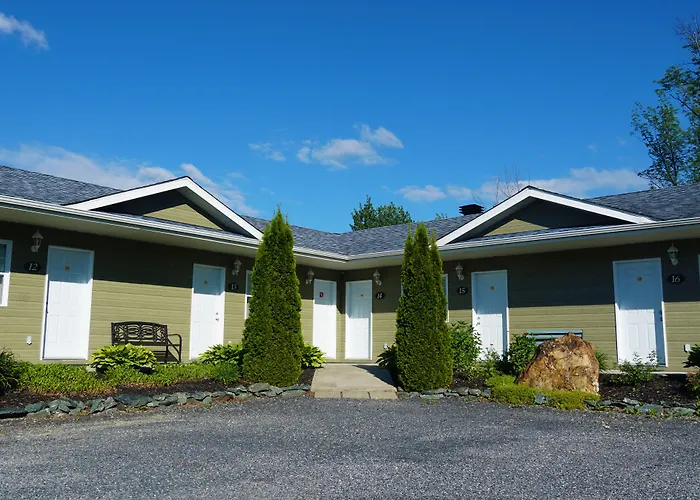 Motel Des Cedres