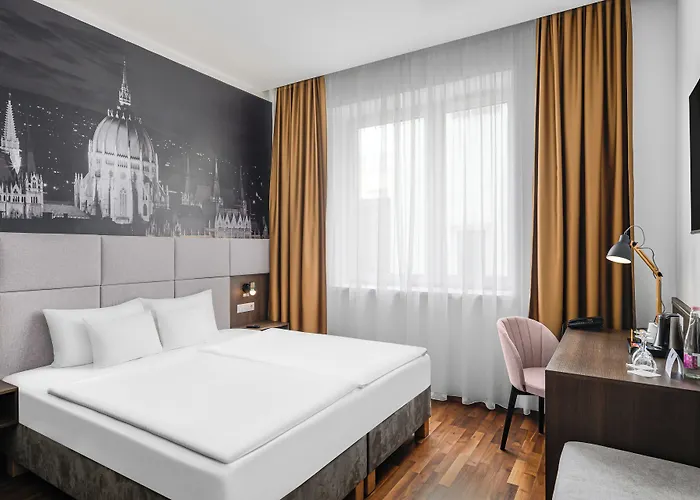12 Revay Hotel