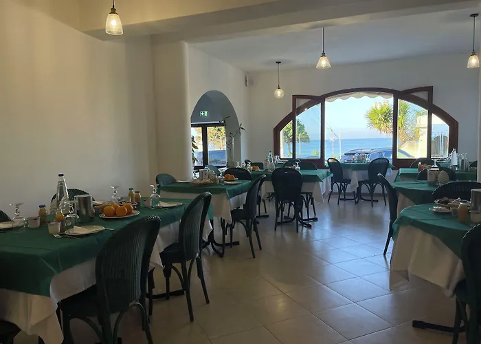 Hotel Miramare Garzia