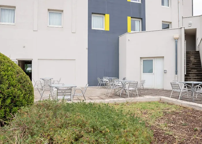 B&B Hotel Lyon Grand Stade Meyzieu