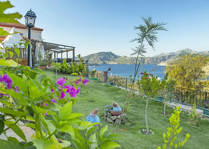 Swan Lake Hotel - Adult Only