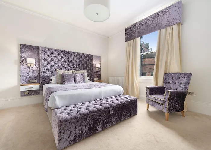 White Hart Hotel & Apartments