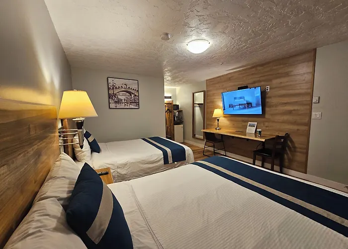 Harbour Light Motel