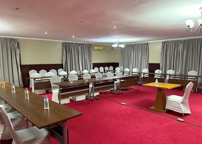 Serendib Suites And Conference Center