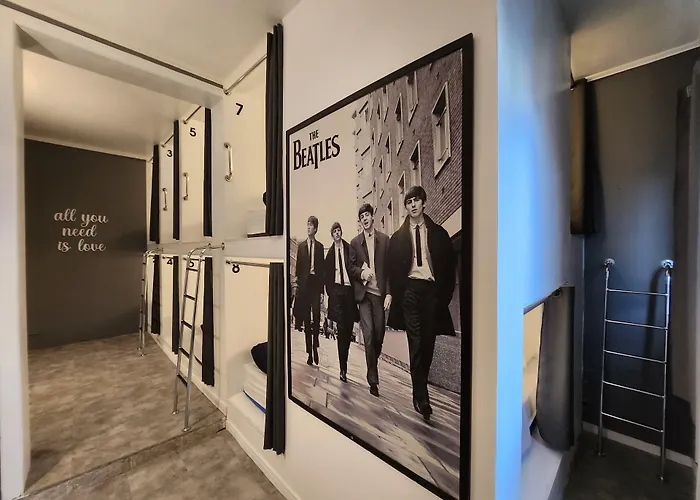 Vila Rock Hostel: Central Location Near Allianz Parque