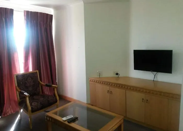 Airport Inn And Suites