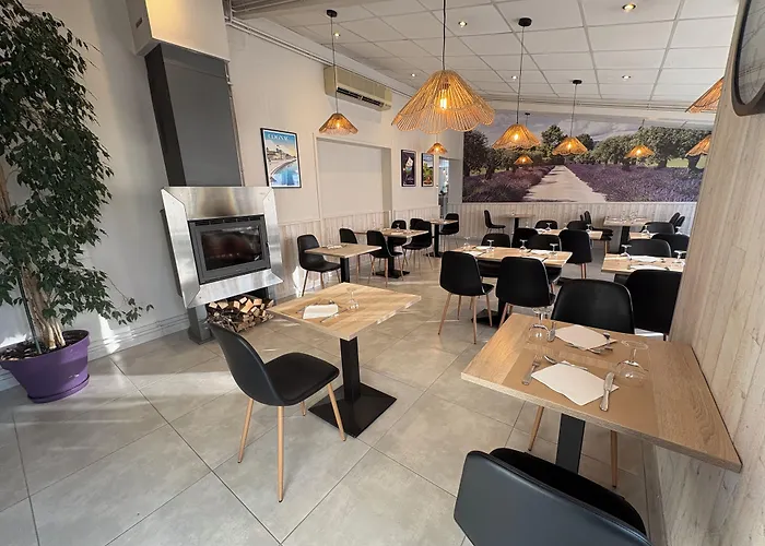 Logis Hotel L'Oliveraie