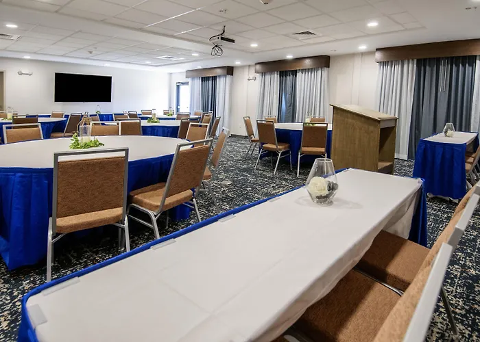 Hampton Inn And Suites Monroe