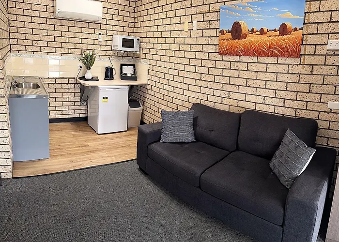 Cowra Crest Motel