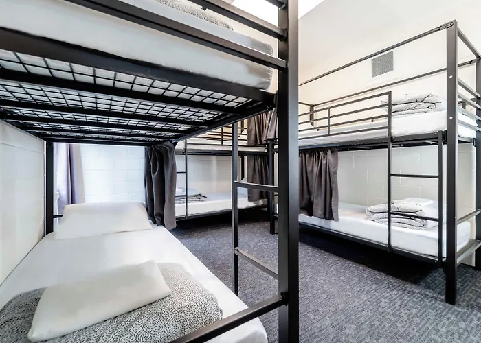 Yha Cairns Central