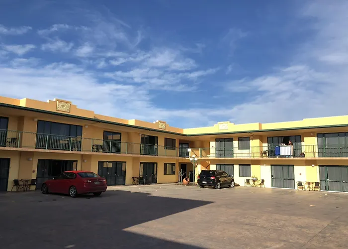 Deco City Motor Lodge