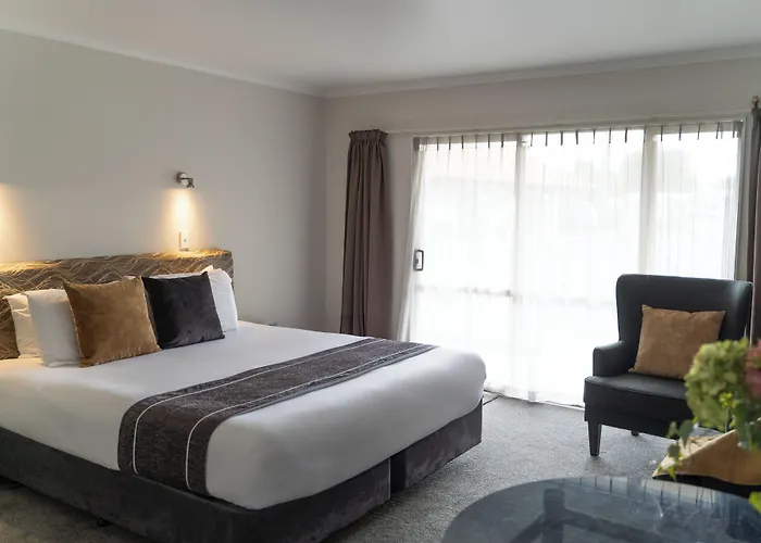 Pacific Coast Motor Lodge