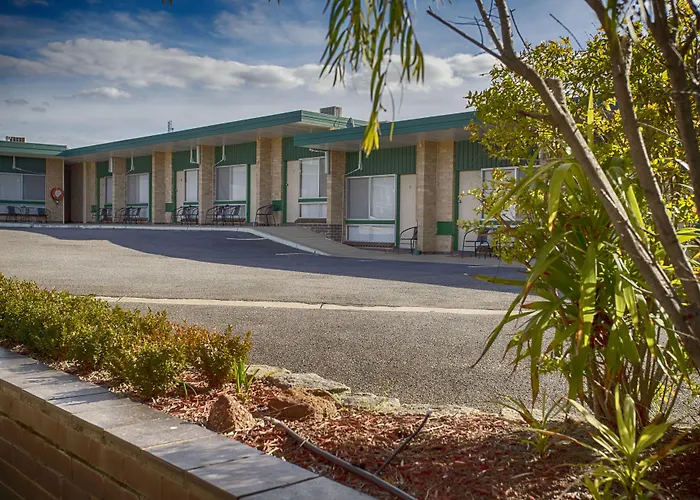 Hi Way Eight Motor Inn