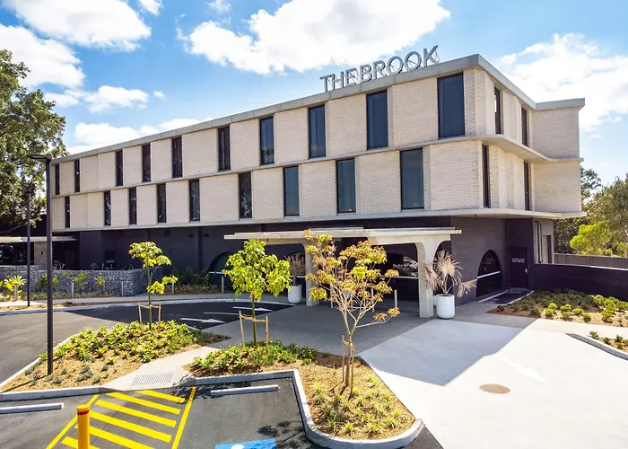 Nightelier Mitchelton The Brook