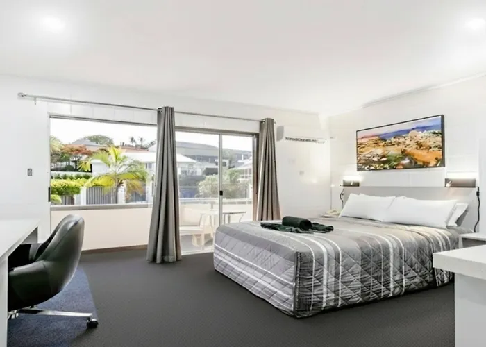 Aaron Motel