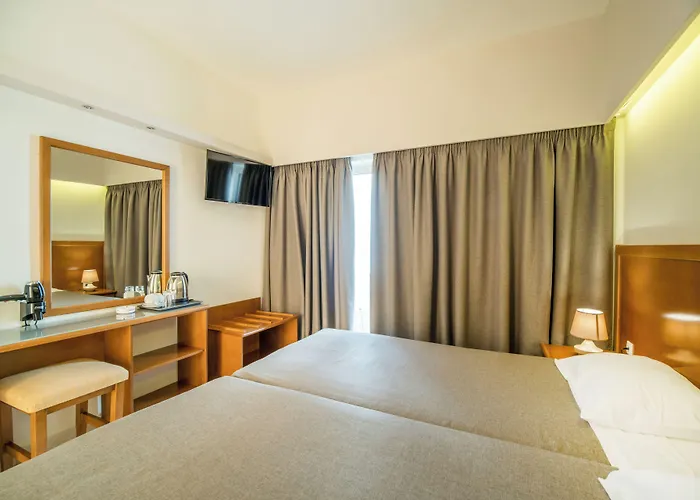 Hiona Holiday Hotel